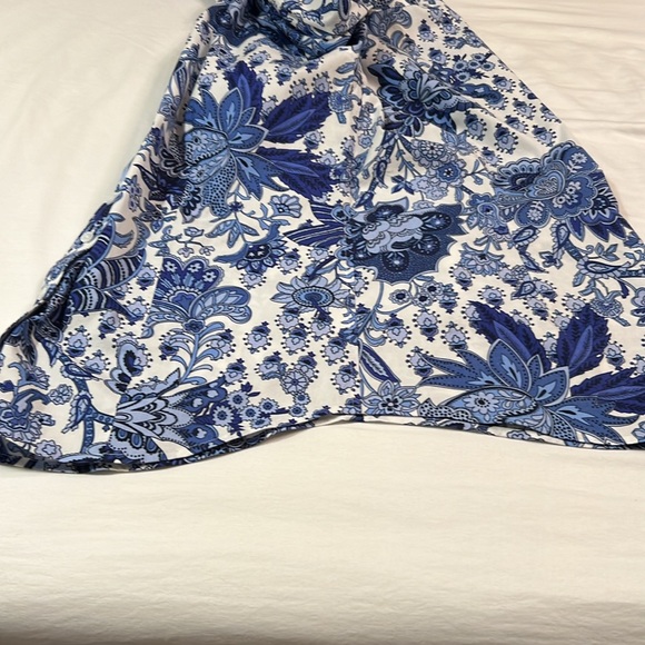 Talbots size 8P, fitted button down non iron long sleeve shirt - Picture 11 of 11